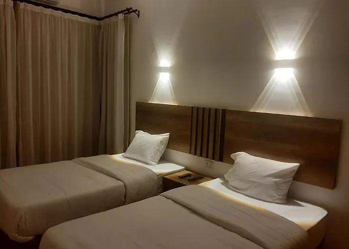 La Casa 3*